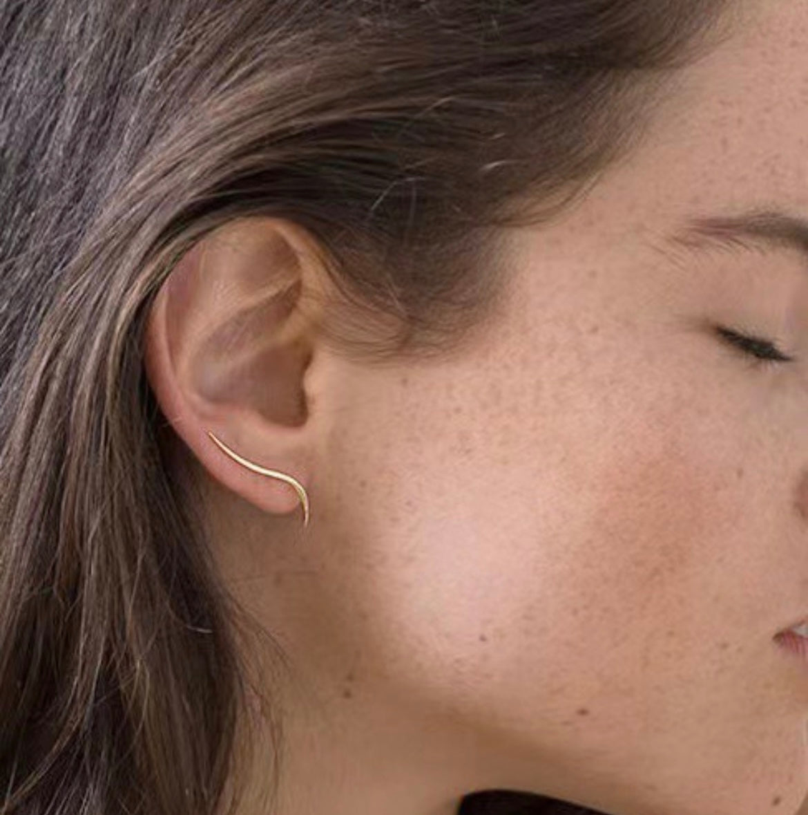 Simple line earring