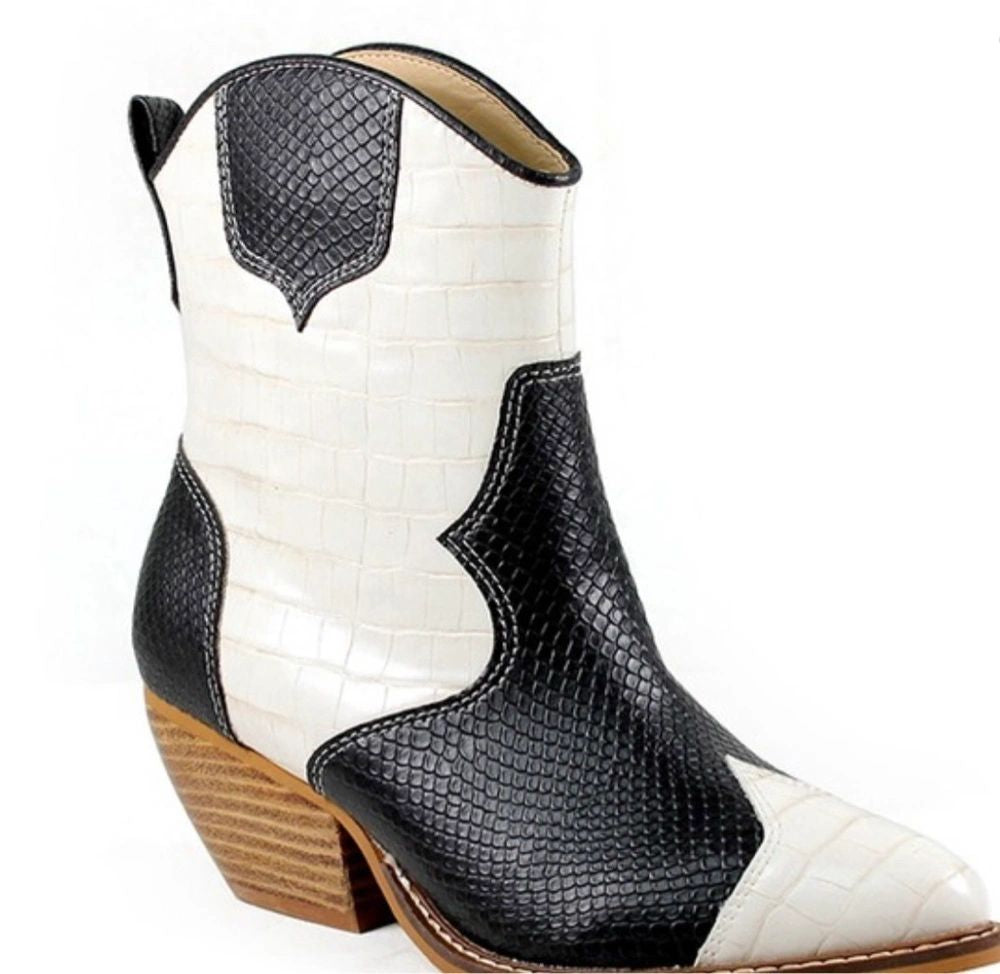 B&W Western Cowgirl Boot