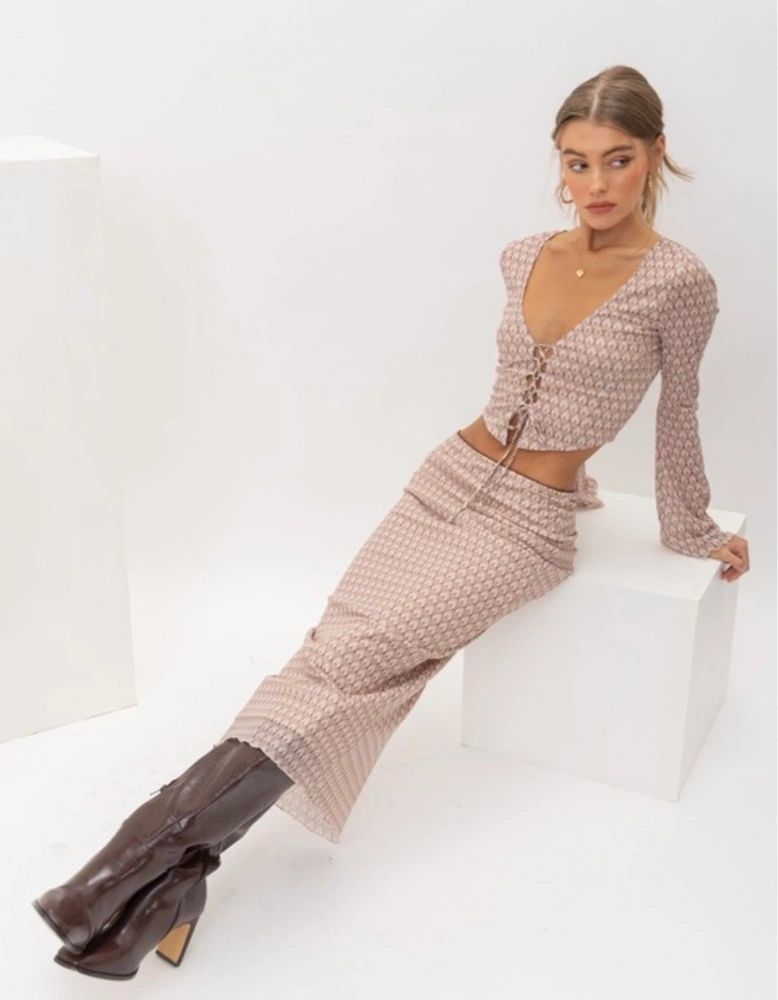 asymmetrical hem mesh lace up top | set