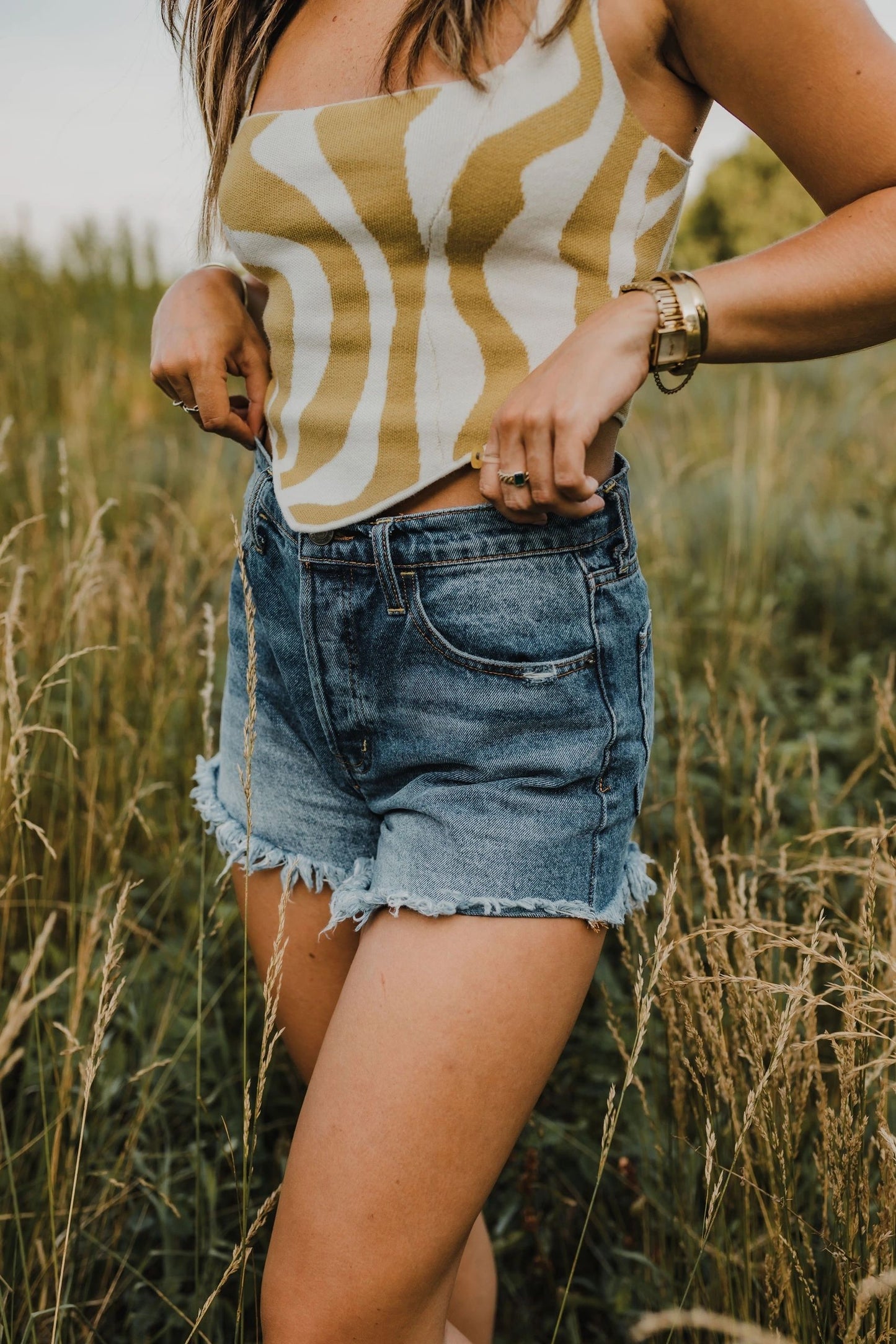 loose fit super high rise short