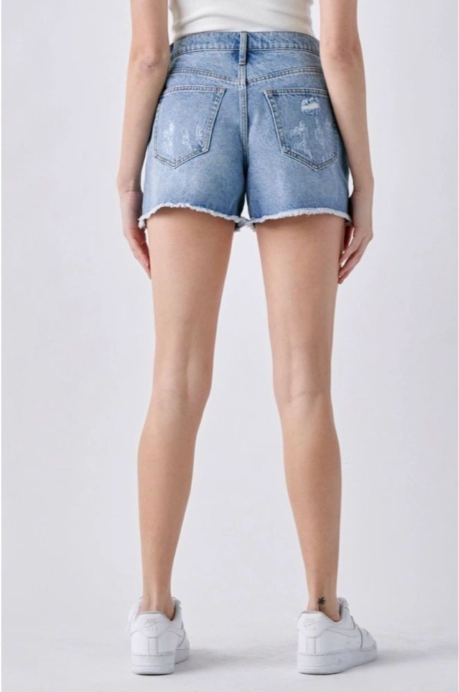 High rise distress mom short