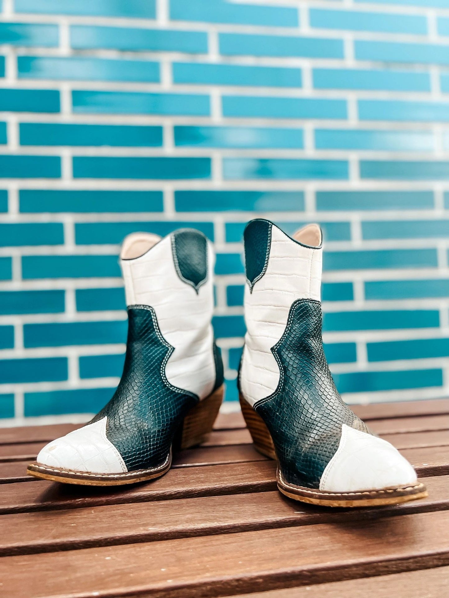B&W Western Cowgirl Boot