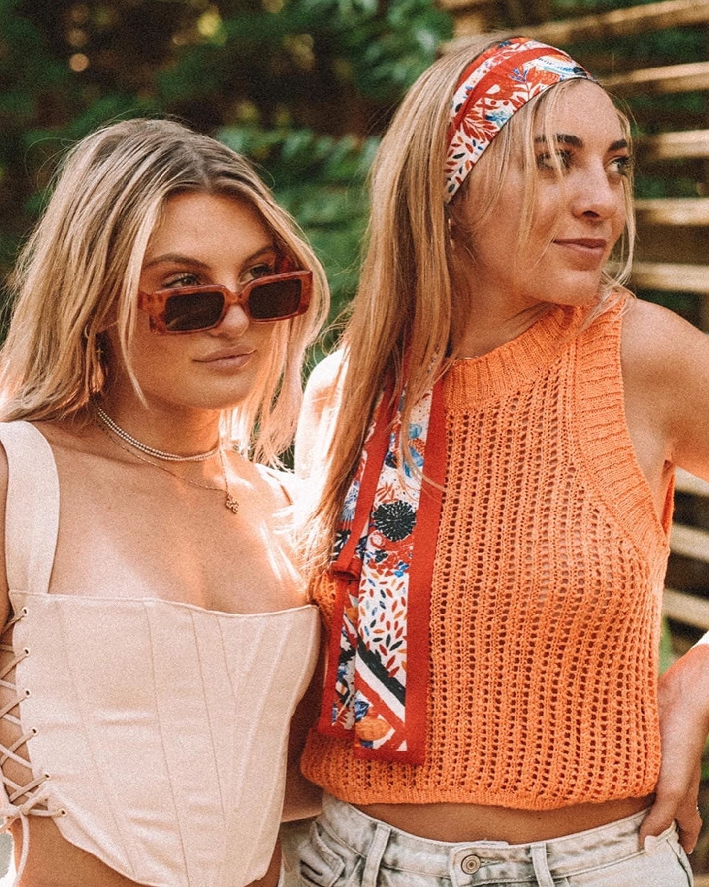 crotchet sleeveless knit top