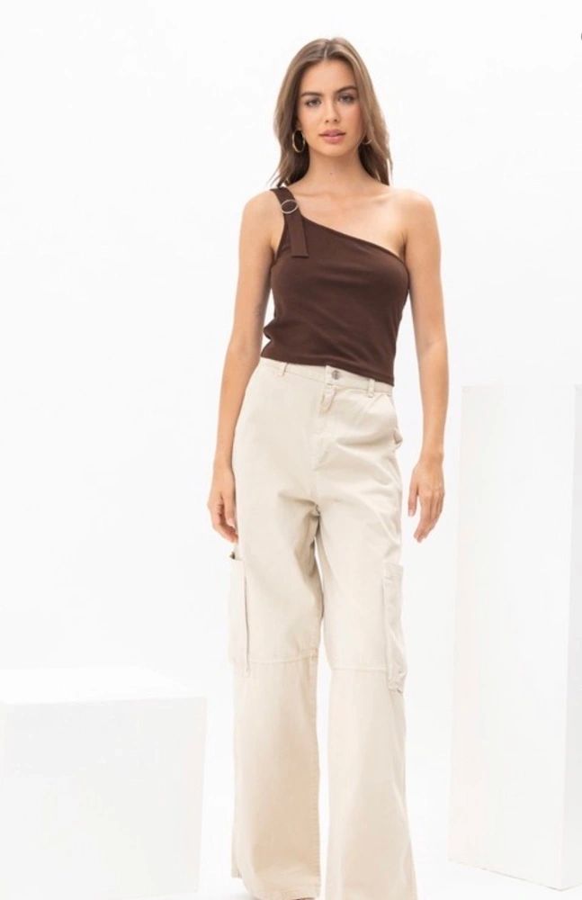 one shoulder buckle ribbed knit top
