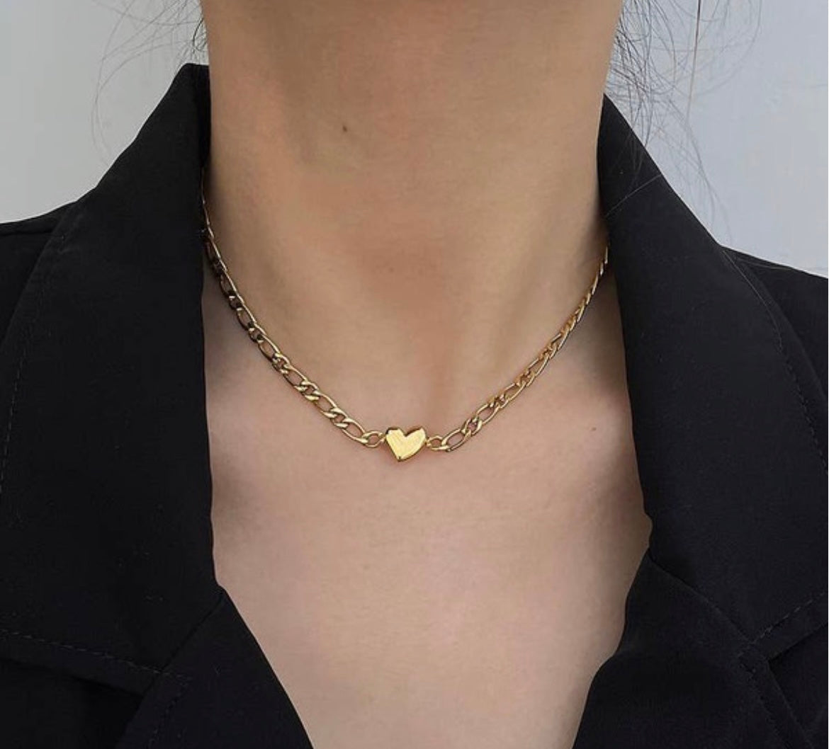Heart choker chain necklace