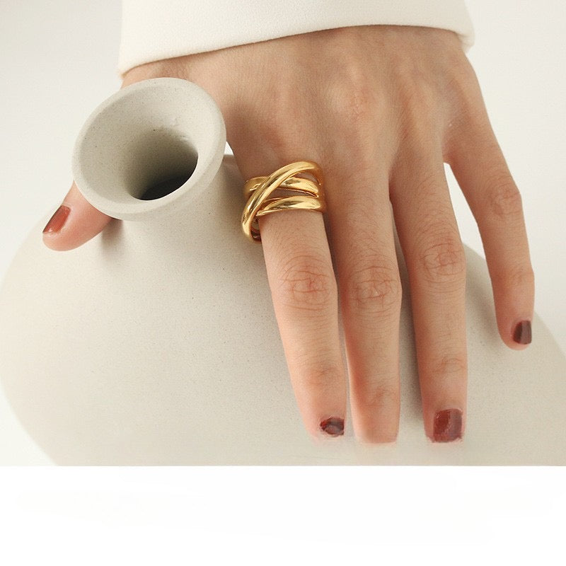 Wire wound gold metal ring